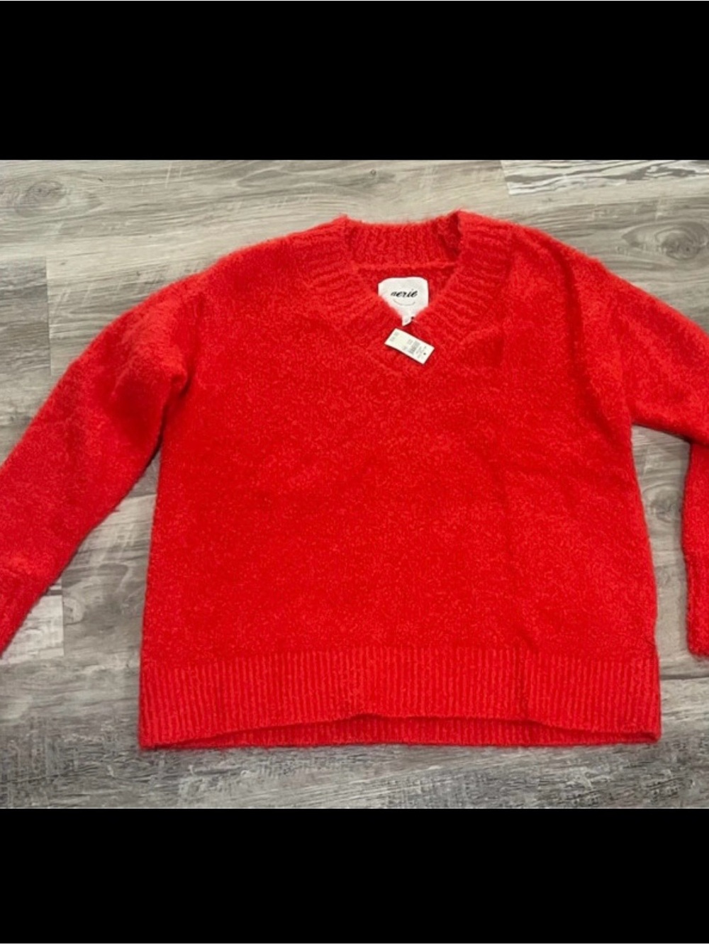 Aerie red v-neck sweater in size S New NWT